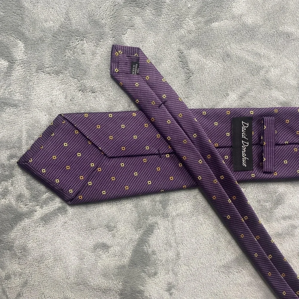 David Donahue Tie Mens One Size Purple 100% Silk Geometric Classic Woven Necktie